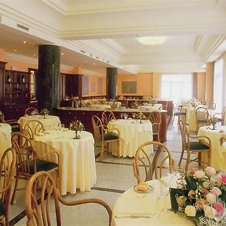 Grand Antiche Terme Di מלון 4*